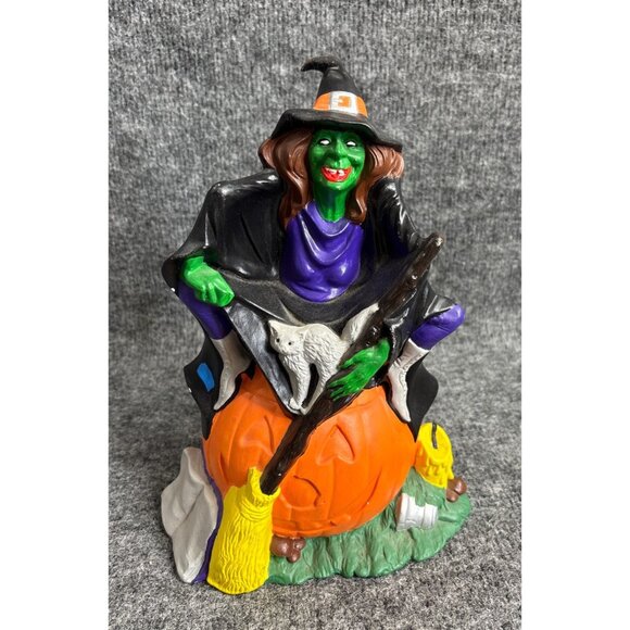 Vintage 1972 Byron Molds Witch On Pumpkin Figurine - Picture 1 of 7